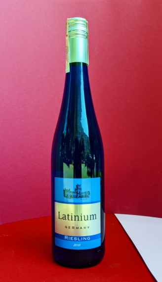 Latinium Riesling вино белое 0.75л 3